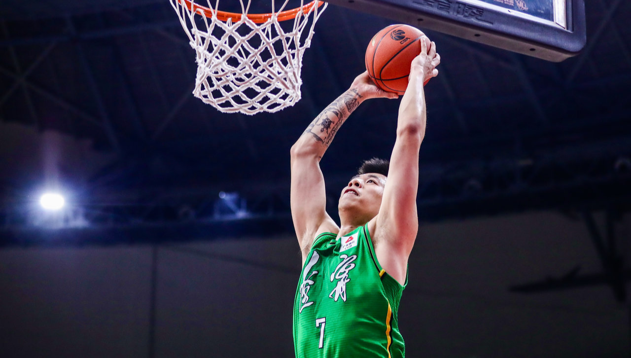 九游官方网站 浓眉哥巅峰对决，Ming与60激战日本队分钟，连败胜负难料！